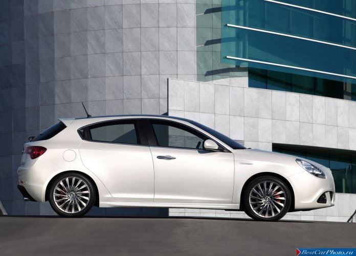2011 Alfa Romeo Giulietta - фотография 67 из 188 2011 Alfa Romeo Giulietta - фотография 67 из 188