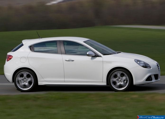 2011 Alfa Romeo Giulietta - фотография 69 из 188 2011 Alfa Romeo Giulietta - фотография 69 из 188