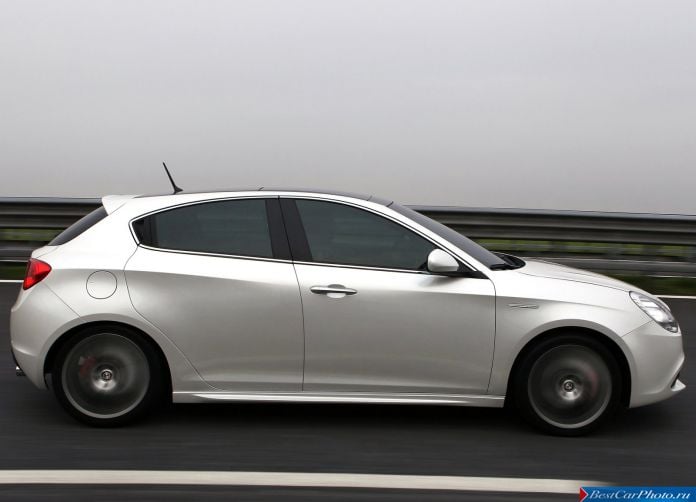 2011 Alfa Romeo Giulietta - фотография 76 из 188 2011 Alfa Romeo Giulietta - фотография 76 из 188