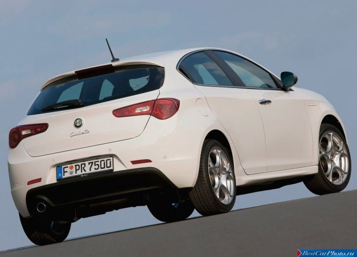 2011 Alfa Romeo Giulietta - фотография 87 из 188 2011 Alfa Romeo Giulietta - фотография 87 из 188