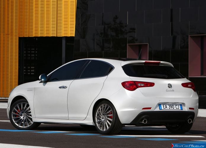 2011 Alfa Romeo Giulietta - фотография 90 из 188 2011 Alfa Romeo Giulietta - фотография 90 из 188