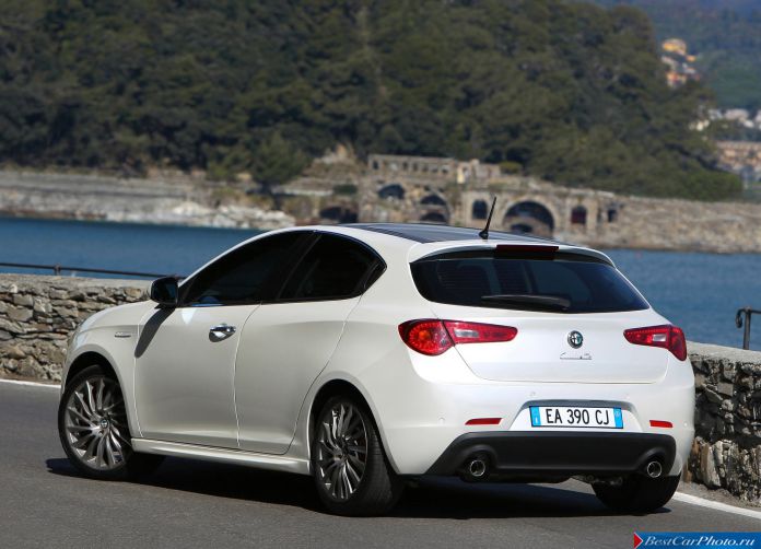 2011 Alfa Romeo Giulietta - фотография 91 из 188 2011 Alfa Romeo Giulietta - фотография 91 из 188