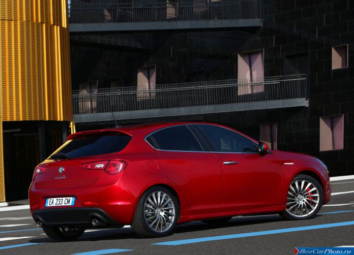 2011 Alfa Romeo Giulietta - фотография 101 из 188