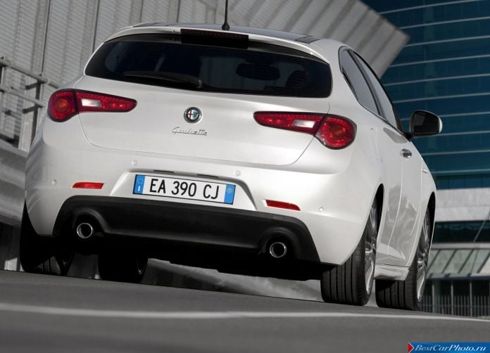 2011 Alfa Romeo Giulietta - фотография 103 из 188 2011 Alfa Romeo Giulietta - фотография 103 из 188
