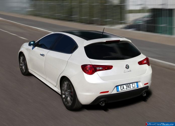 2011 Alfa Romeo Giulietta - фотография 105 из 188 2011 Alfa Romeo Giulietta - фотография 105 из 188