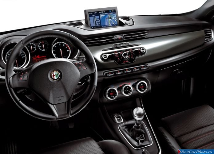 2011 Alfa Romeo Giulietta - фотография 130 из 188 2011 Alfa Romeo Giulietta - фотография 130 из 188