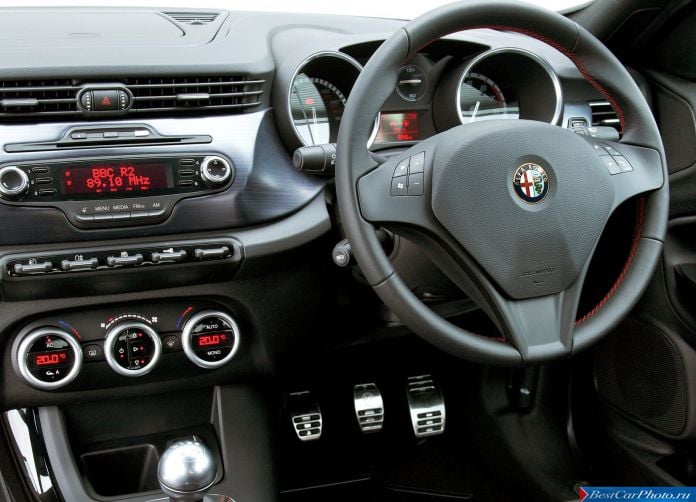 2011 Alfa Romeo Giulietta - фотография 135 из 188 2011 Alfa Romeo Giulietta - фотография 135 из 188