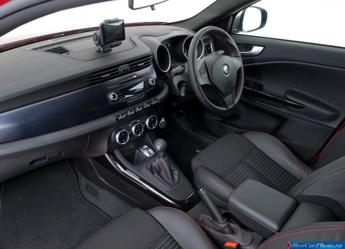 2011 Alfa Romeo Giulietta - фотография 137 из 188 2011 Alfa Romeo Giulietta - фотография 137 из 188