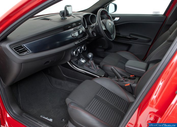 2011 Alfa Romeo Giulietta - фотография 138 из 188 2011 Alfa Romeo Giulietta - фотография 138 из 188