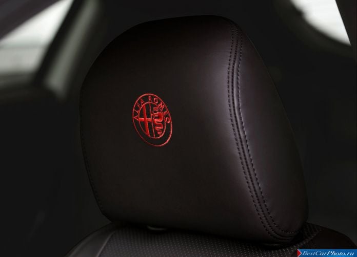 2011 Alfa Romeo Giulietta - фотография 151 из 188 2011 Alfa Romeo Giulietta - фотография 151 из 188