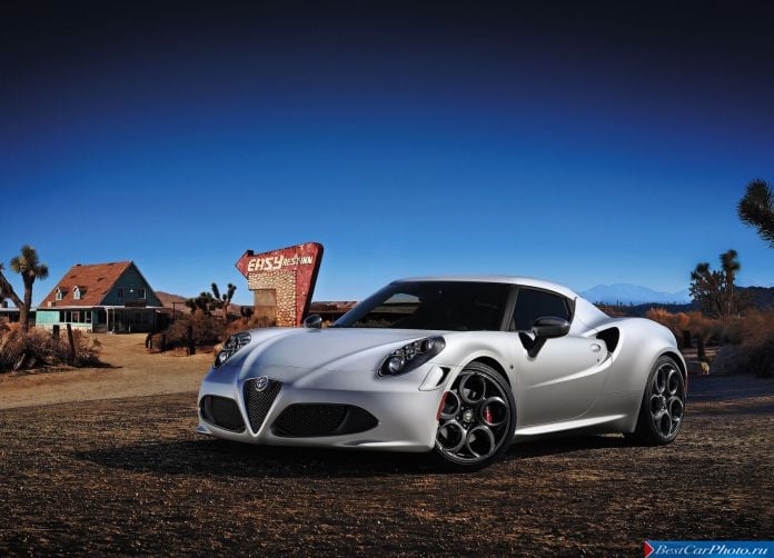 2014 Alfa Romeo 4C - фотография 3 из 128