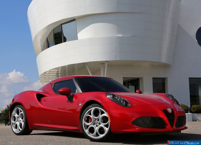 2014 Alfa Romeo 4C - фотография 5 из 128