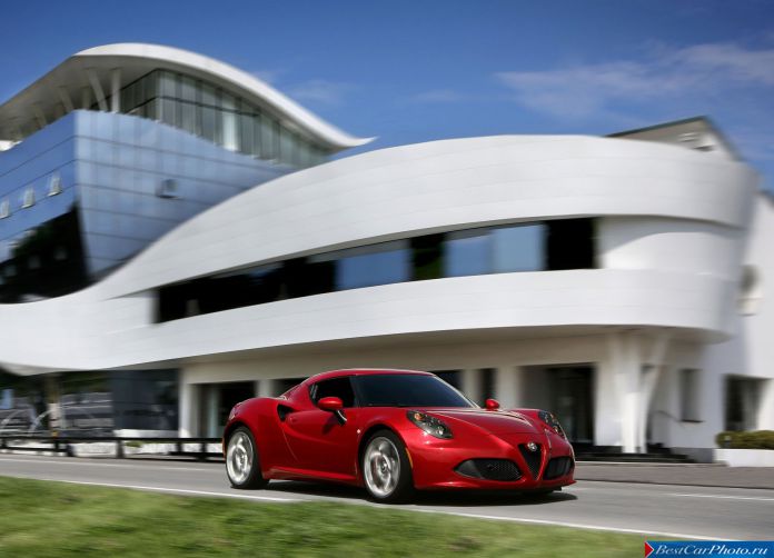 2014 Alfa Romeo 4C - фотография 29 из 128 2014 Alfa Romeo 4C - фотография 29 из 128