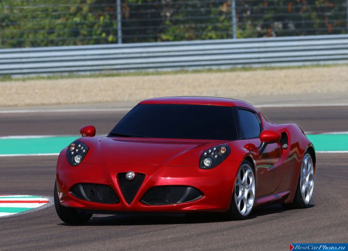 2014 Alfa Romeo 4C - фотография 30 из 128 2014 Alfa Romeo 4C - фотография 30 из 128