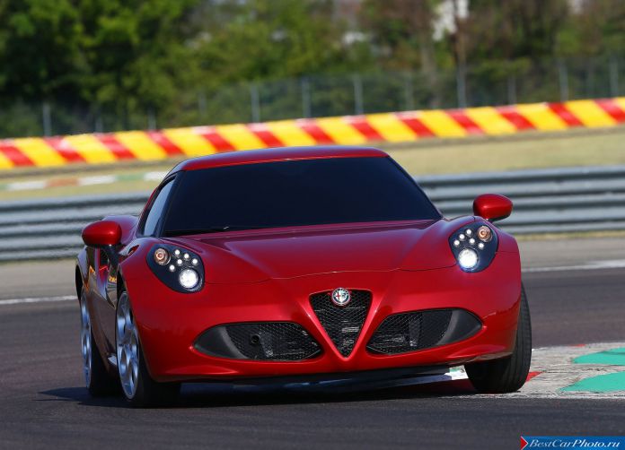 2014 Alfa Romeo 4C - фотография 32 из 128