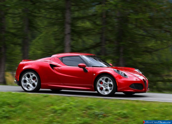 2014 Alfa Romeo 4C - фотография 34 из 128 2014 Alfa Romeo 4C - фотография 34 из 128