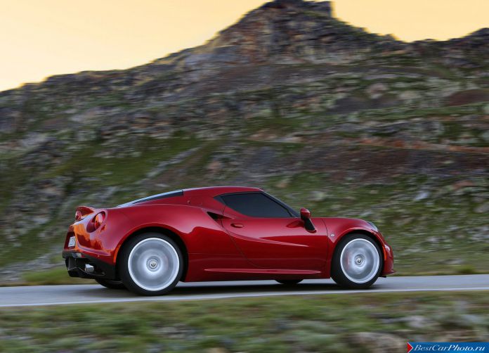 2014 Alfa Romeo 4C - фотография 39 из 128