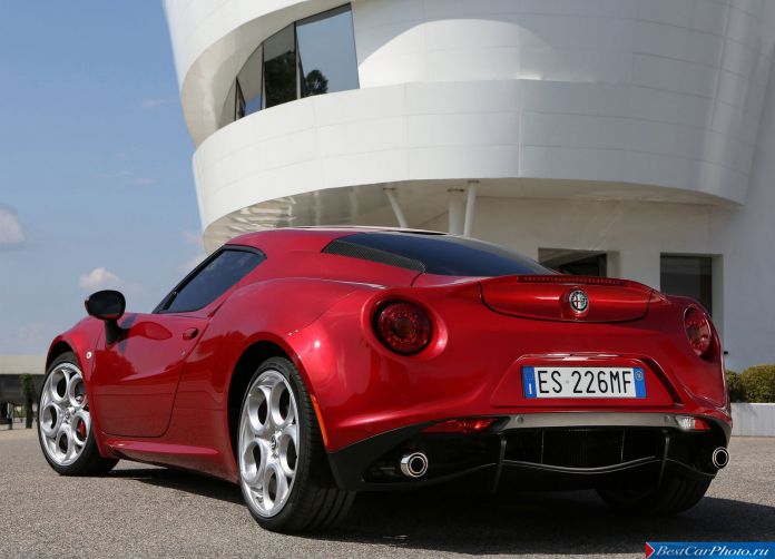 2014 Alfa Romeo 4C - фотография 46 из 128