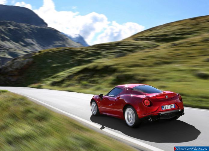 2014 Alfa Romeo 4C - фотография 47 из 128