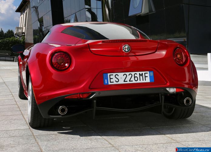 2014 Alfa Romeo 4C - фотография 71 из 128 2014 Alfa Romeo 4C - фотография 71 из 128
