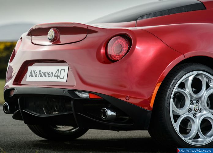 2014 Alfa Romeo 4C - фотография 111 из 128