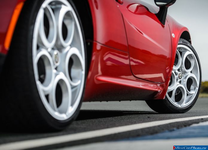 2014 Alfa Romeo 4C - фотография 117 из 128