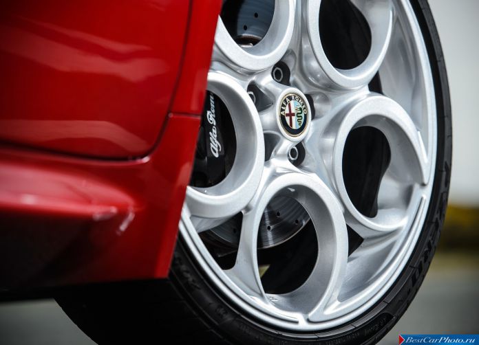2014 Alfa Romeo 4C - фотография 118 из 128