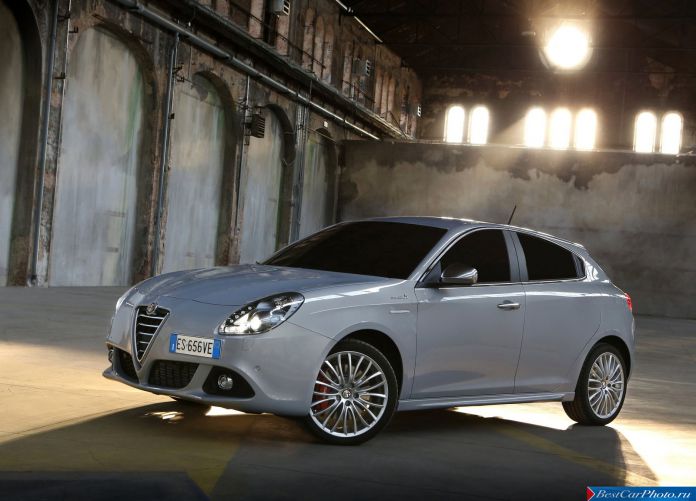 2014 Alfa Romeo Giulietta - фотография 2 из 54 2014 Alfa Romeo Giulietta - фотография 2 из 54