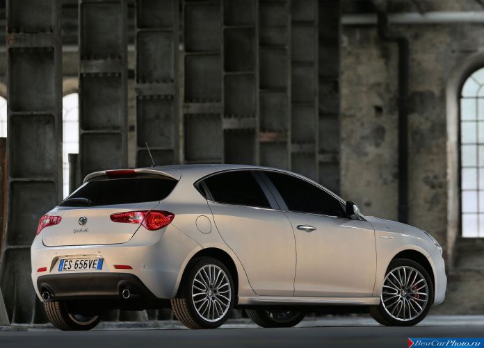 2014 Alfa Romeo Giulietta - фотография 3 из 54 2014 Alfa Romeo Giulietta - фотография 3 из 54