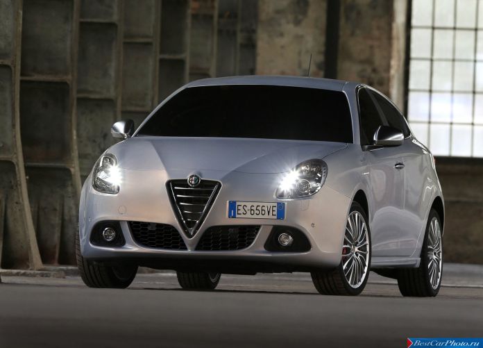 2014 Alfa Romeo Giulietta - фотография 9 из 54 2014 Alfa Romeo Giulietta - фотография 9 из 54