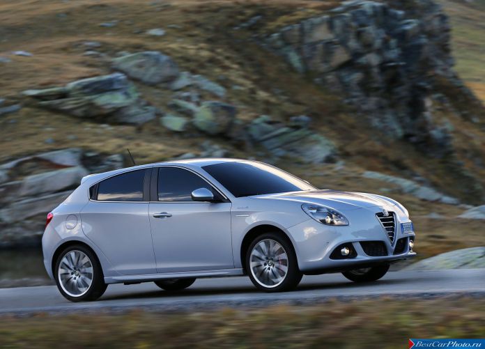 2014 Alfa Romeo Giulietta - фотография 13 из 54 2014 Alfa Romeo Giulietta - фотография 13 из 54