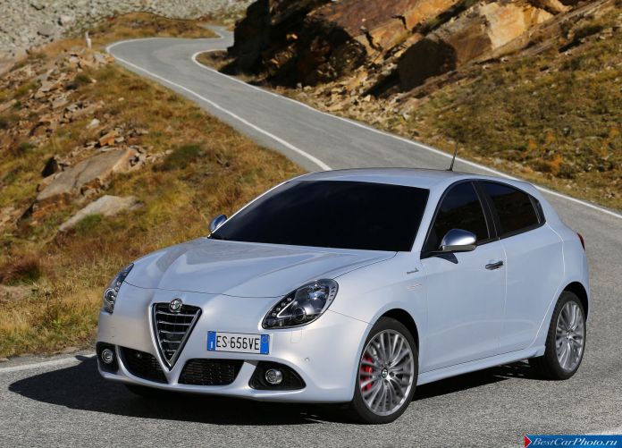 2014 Alfa Romeo Giulietta - фотография 14 из 54 2014 Alfa Romeo Giulietta - фотография 14 из 54