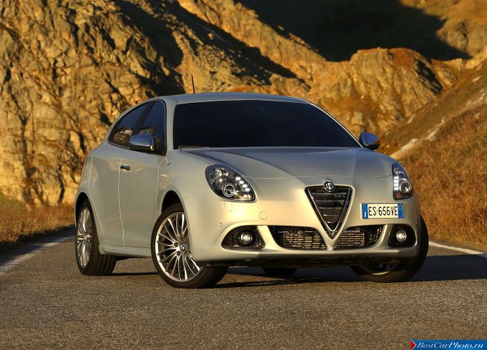 2014 Alfa Romeo Giulietta - фотография 17 из 54 2014 Alfa Romeo Giulietta - фотография 17 из 54