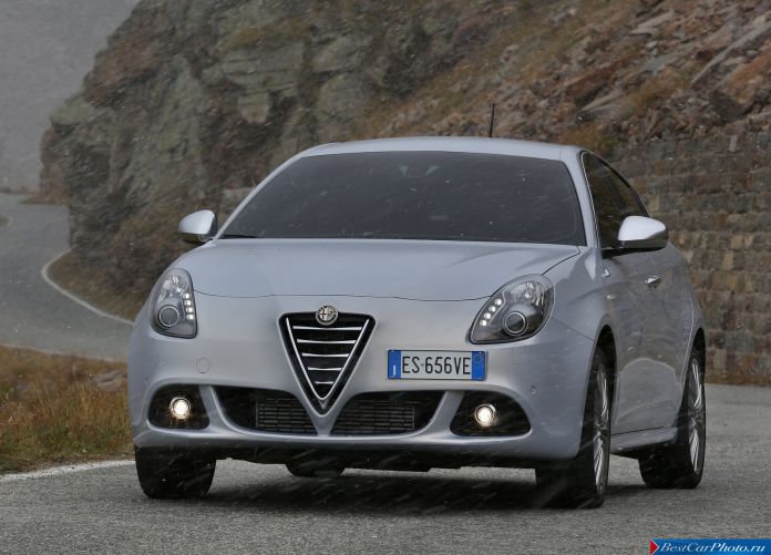 2014 Alfa Romeo Giulietta - фотография 21 из 54 2014 Alfa Romeo Giulietta - фотография 21 из 54