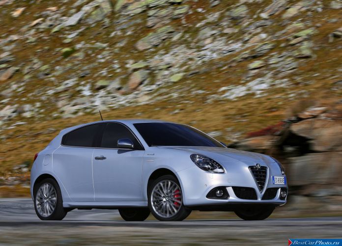 2014 Alfa Romeo Giulietta - фотография 22 из 54 2014 Alfa Romeo Giulietta - фотография 22 из 54