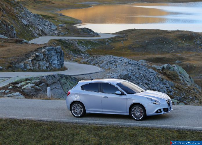 2014 Alfa Romeo Giulietta - фотография 29 из 54 2014 Alfa Romeo Giulietta - фотография 29 из 54