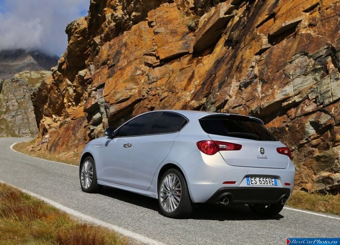 2014 Alfa Romeo Giulietta - фотография 31 из 54 2014 Alfa Romeo Giulietta - фотография 31 из 54