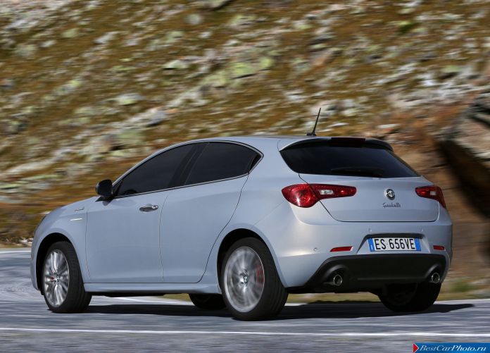 2014 Alfa Romeo Giulietta - фотография 32 из 54 2014 Alfa Romeo Giulietta - фотография 32 из 54