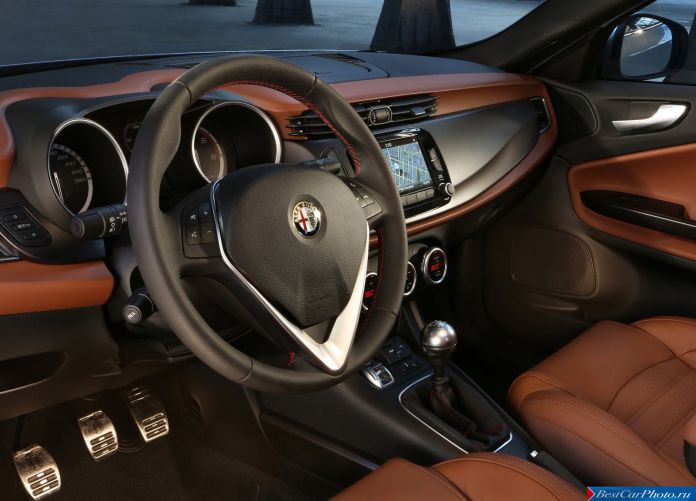 2014 Alfa Romeo Giulietta - фотография 44 из 54 2014 Alfa Romeo Giulietta - фотография 44 из 54