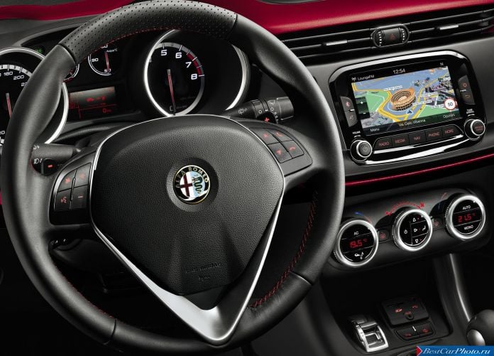 2014 Alfa Romeo Giulietta - фотография 45 из 54 2014 Alfa Romeo Giulietta - фотография 45 из 54