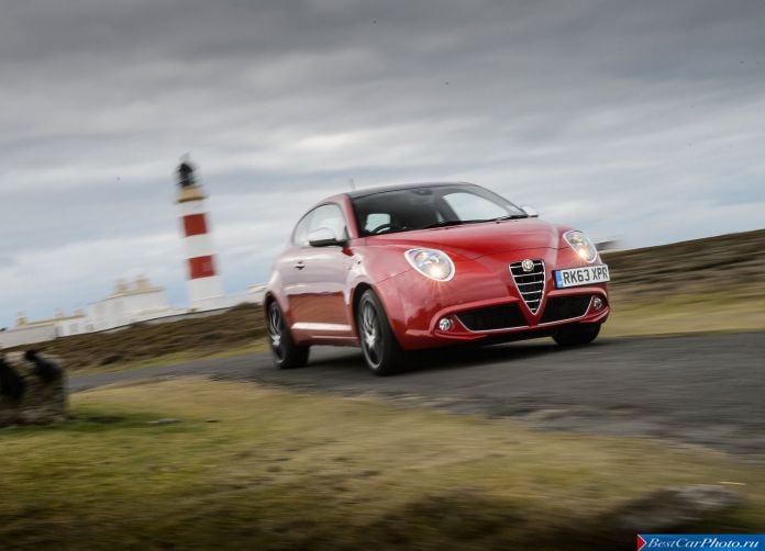 2014 Alfa Romeo MiTo - фотография 32 из 72