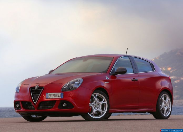 2014 Alfa Romeo Giulietta Quadrifoglio Verde - фотография 1 из 67 2014 Alfa Romeo Giulietta Quadrifoglio Verde - фотография 1 из 67