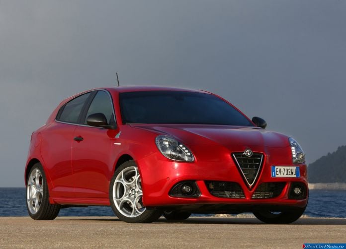 2014 Alfa Romeo Giulietta Quadrifoglio Verde - фотография 2 из 67 2014 Alfa Romeo Giulietta Quadrifoglio Verde - фотография 2 из 67
