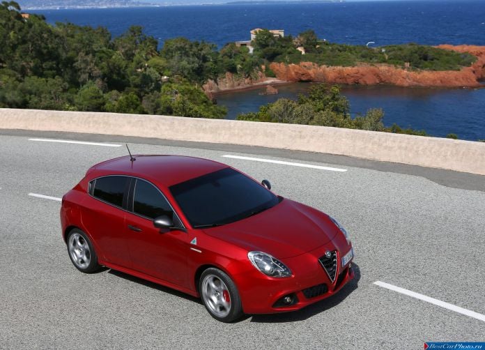 2014 Alfa Romeo Giulietta Quadrifoglio Verde - фотография 7 из 67