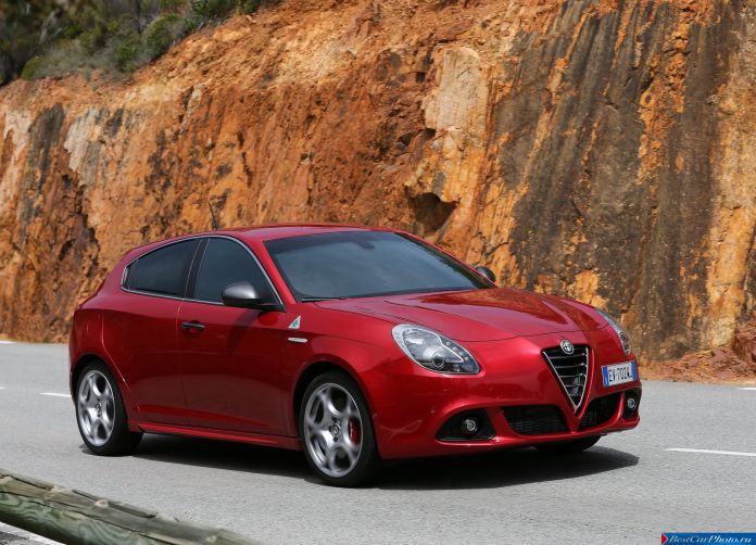 2014 Alfa Romeo Giulietta Quadrifoglio Verde - фотография 9 из 67 2014 Alfa Romeo Giulietta Quadrifoglio Verde - фотография 9 из 67
