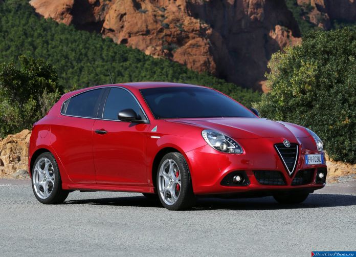 2014 Alfa Romeo Giulietta Quadrifoglio Verde - фотография 19 из 67 2014 Alfa Romeo Giulietta Quadrifoglio Verde - фотография 19 из 67