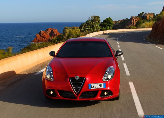 2014 Alfa Romeo Giulietta Quadrifoglio Verde - фотография 44 из 67 2014 Alfa Romeo Giulietta Quadrifoglio Verde - фотография 44 из 67