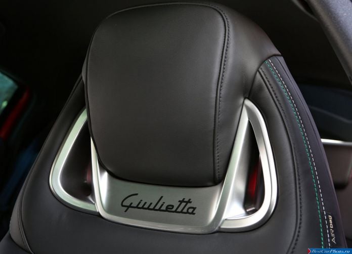2014 Alfa Romeo Giulietta Quadrifoglio Verde - фотография 58 из 67 2014 Alfa Romeo Giulietta Quadrifoglio Verde - фотография 58 из 67