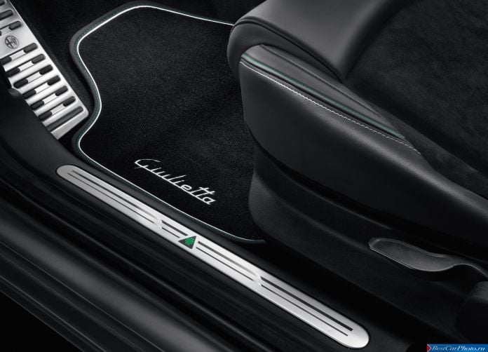 2014 Alfa Romeo Giulietta Quadrifoglio Verde - фотография 63 из 67 2014 Alfa Romeo Giulietta Quadrifoglio Verde - фотография 63 из 67