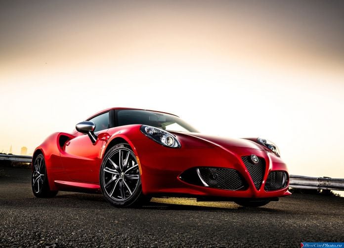 2015 Alfa Romeo 4C Coupe US-Version - фотография 3 из 94 2015 Alfa Romeo 4C Coupe US-Version - фотография 3 из 94